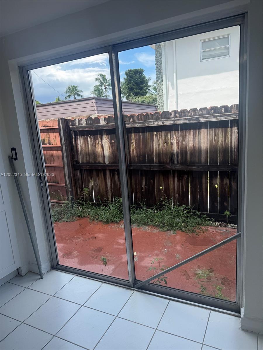 321 SW 1st Ct # 4, Pompano Beach FL 33060 photo 4