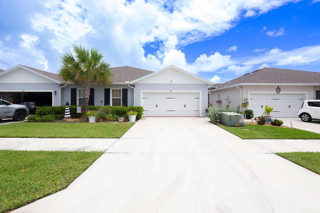 818 Persimmon Place, Fort Pierce FL 34981 photo 2