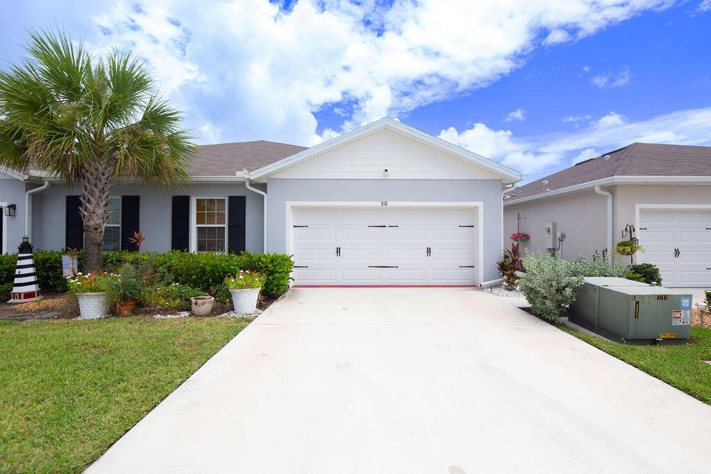 818 Persimmon Place, Fort Pierce FL 34981 photo 3