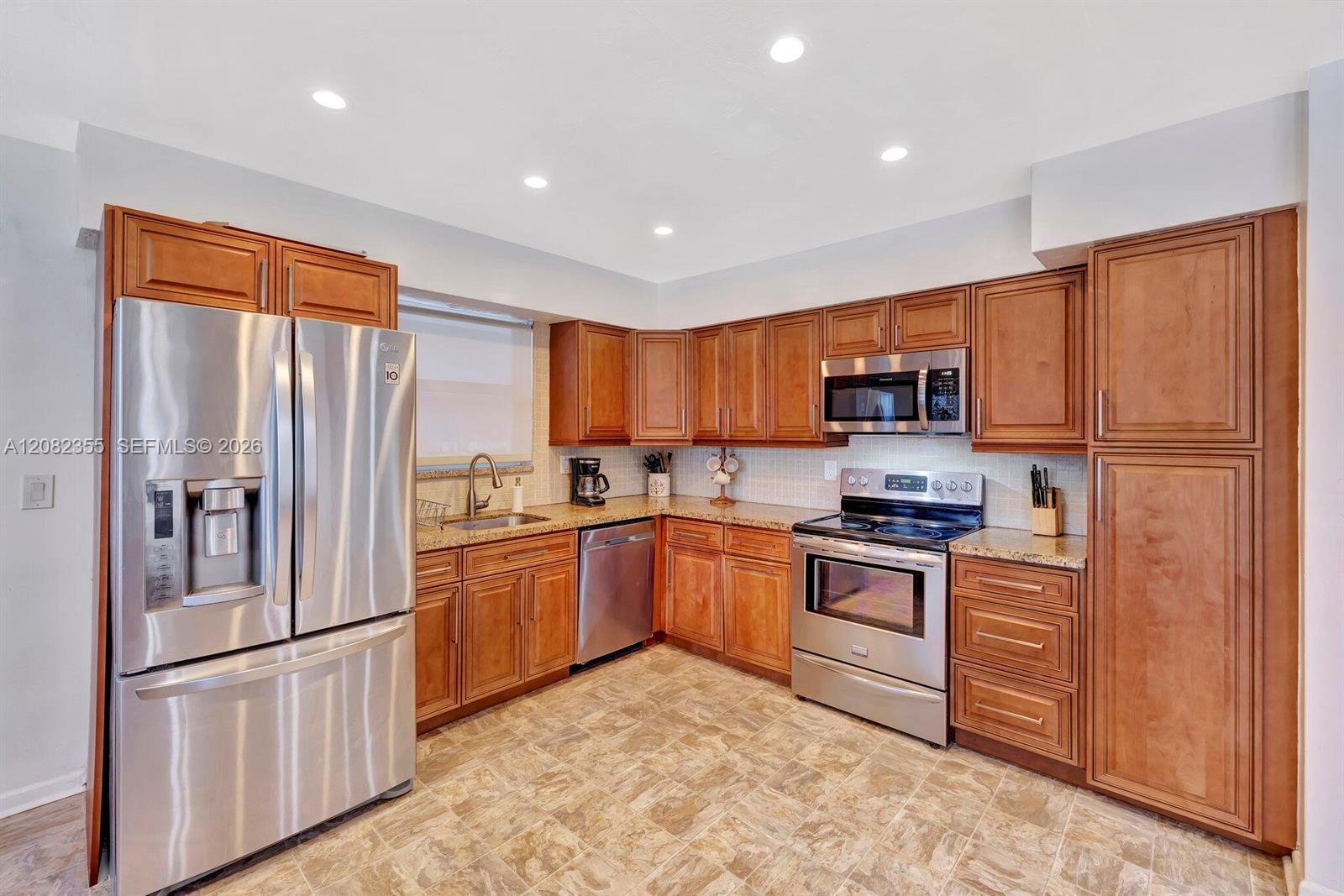 45 SE 14th St # 1, Dania Beach FL 33004 photo 2