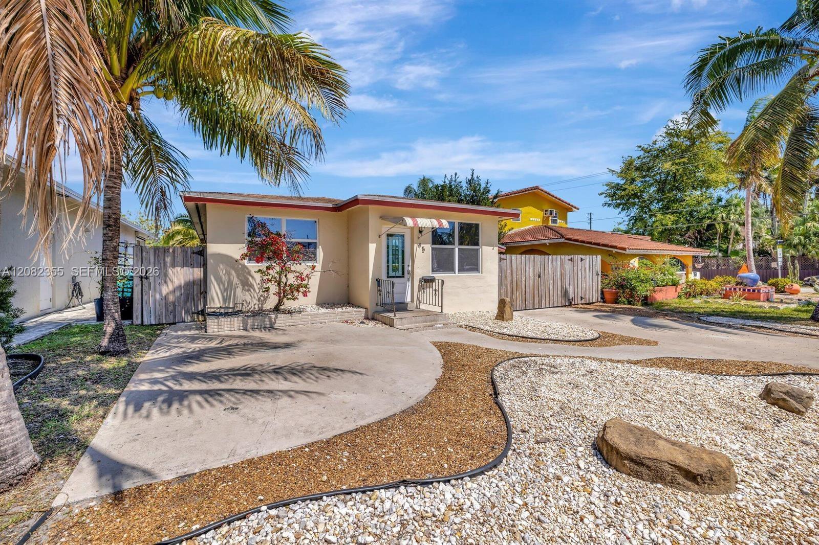 45 SE 14th St # 1, Dania Beach FL 33004
