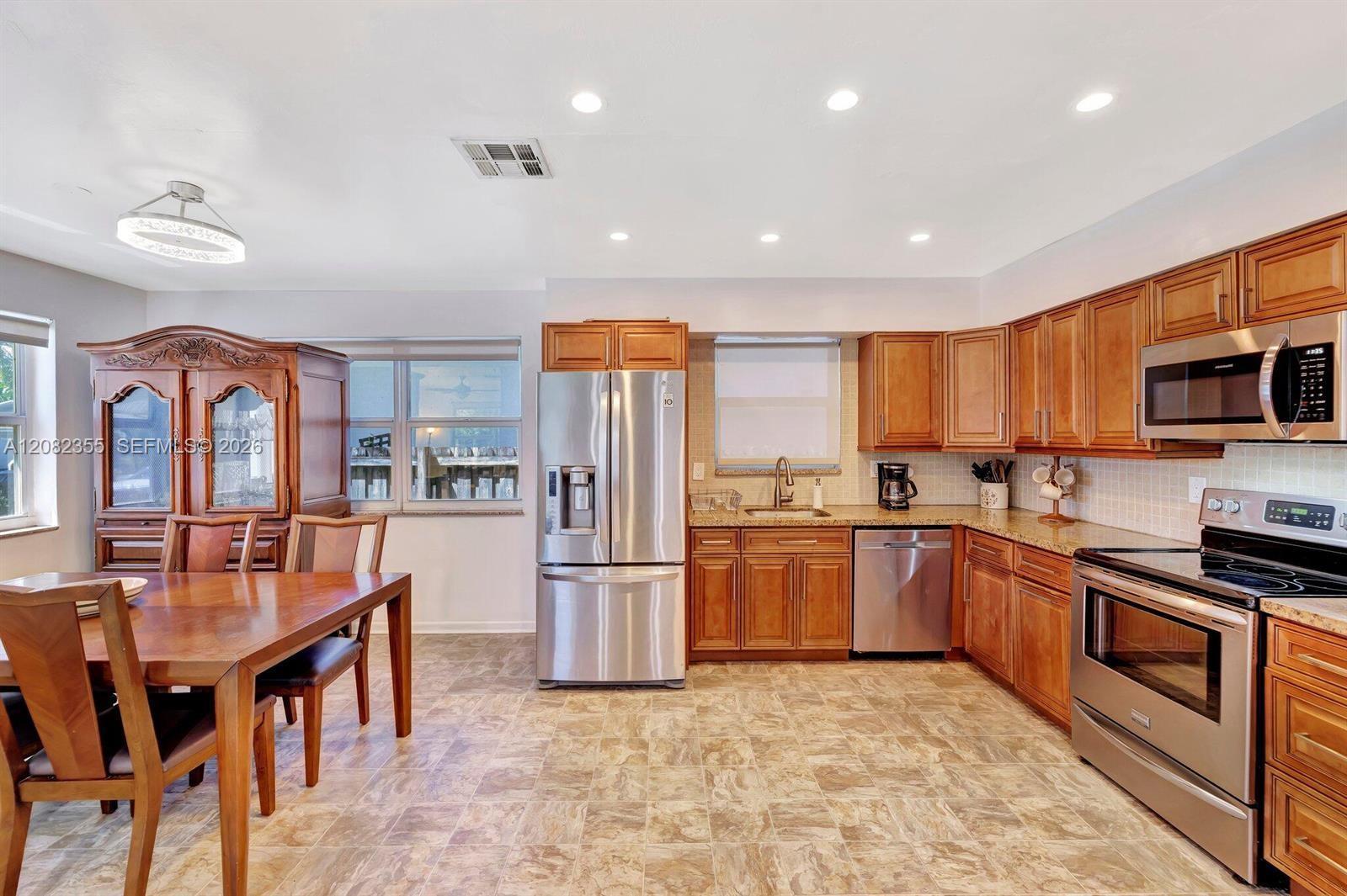 45 SE 14th St # 1, Dania Beach FL 33004 photo 4