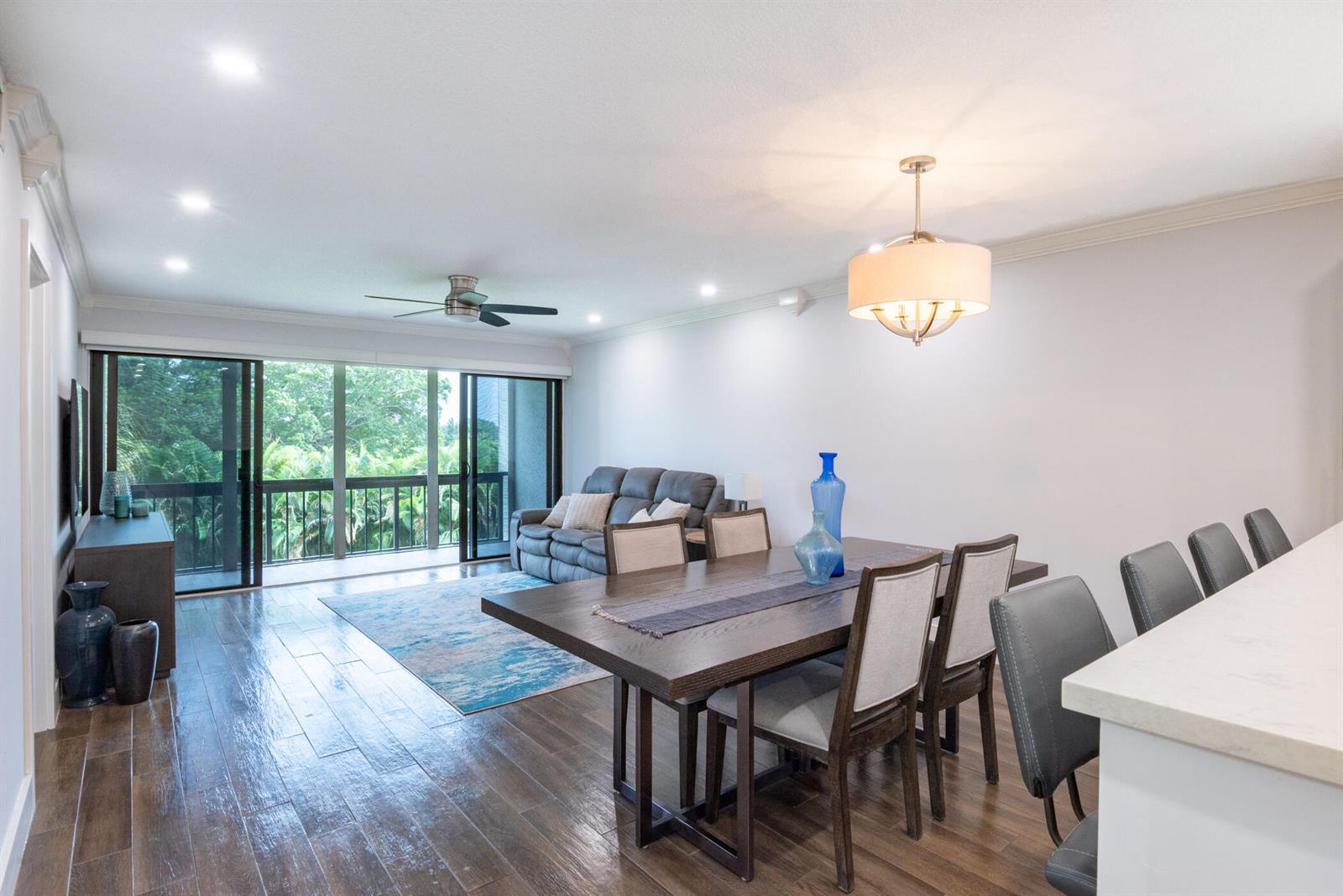 2500 PRESIDENTIAL Way # 304, West Palm Beach FL 33401 photo 2