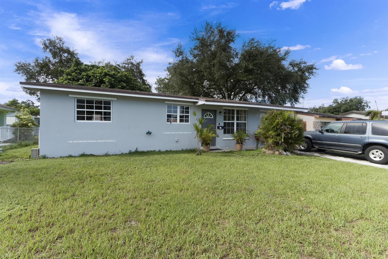 6714 ATLANTA Street, Hollywood FL 33024 photo 3