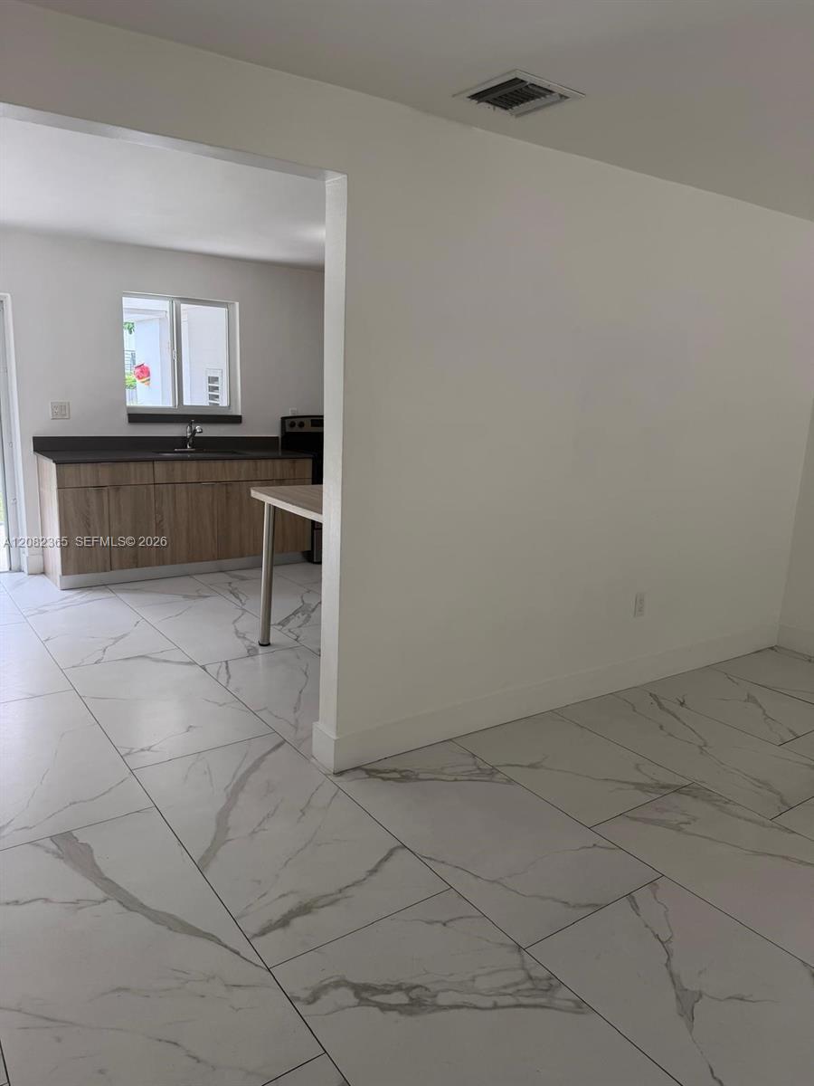 2542 NE 182nd St # 2542, North Miami Beach FL 33160 photo 4