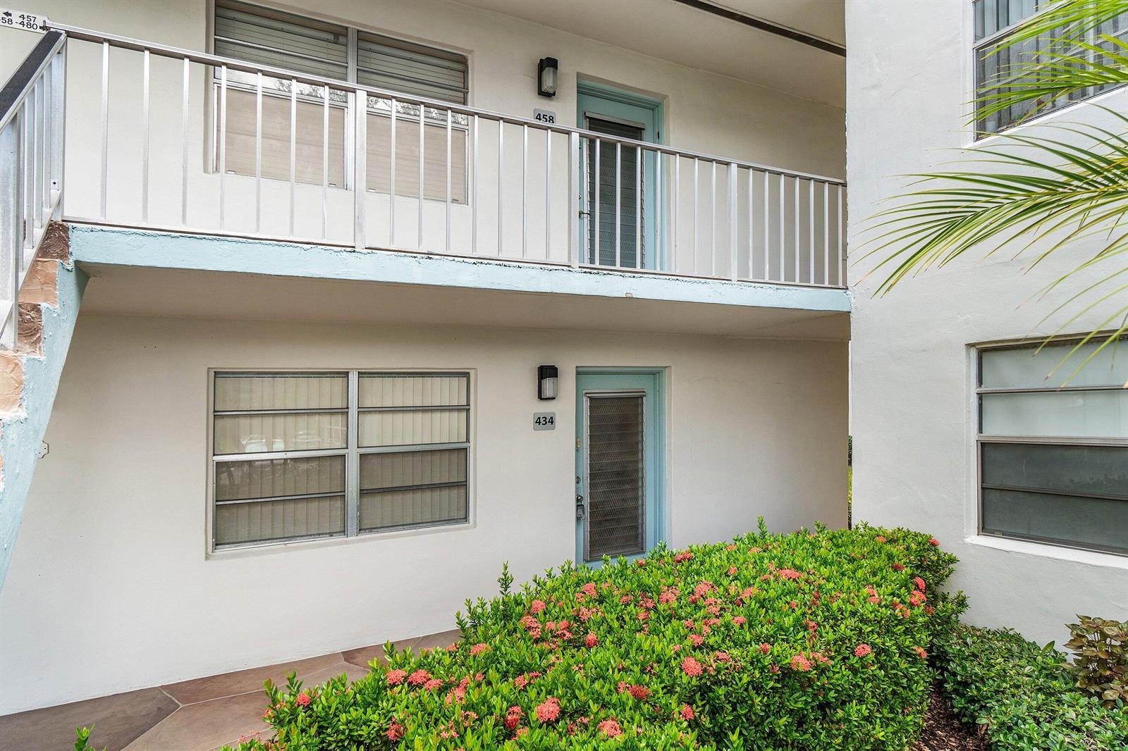 434 Normandy J, Delray Beach FL 33484 photo 2