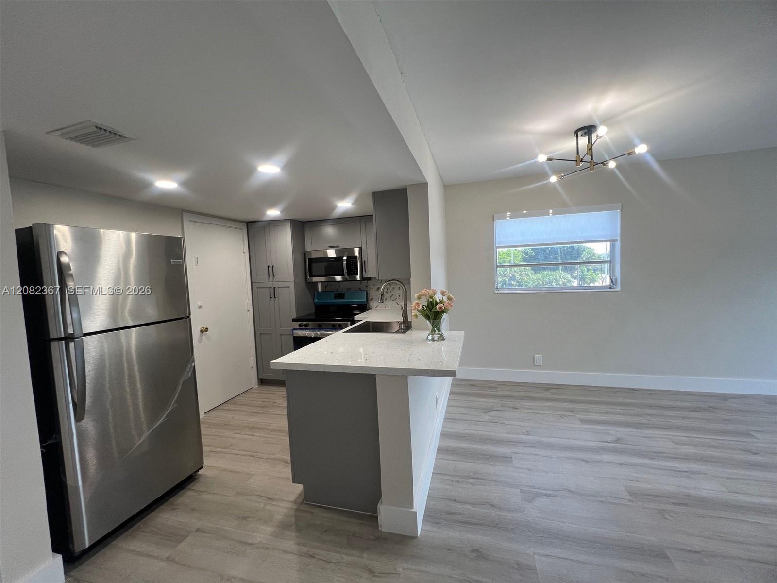 16801 NE 14th Ave # 311, Miami FL 33162 photo 2