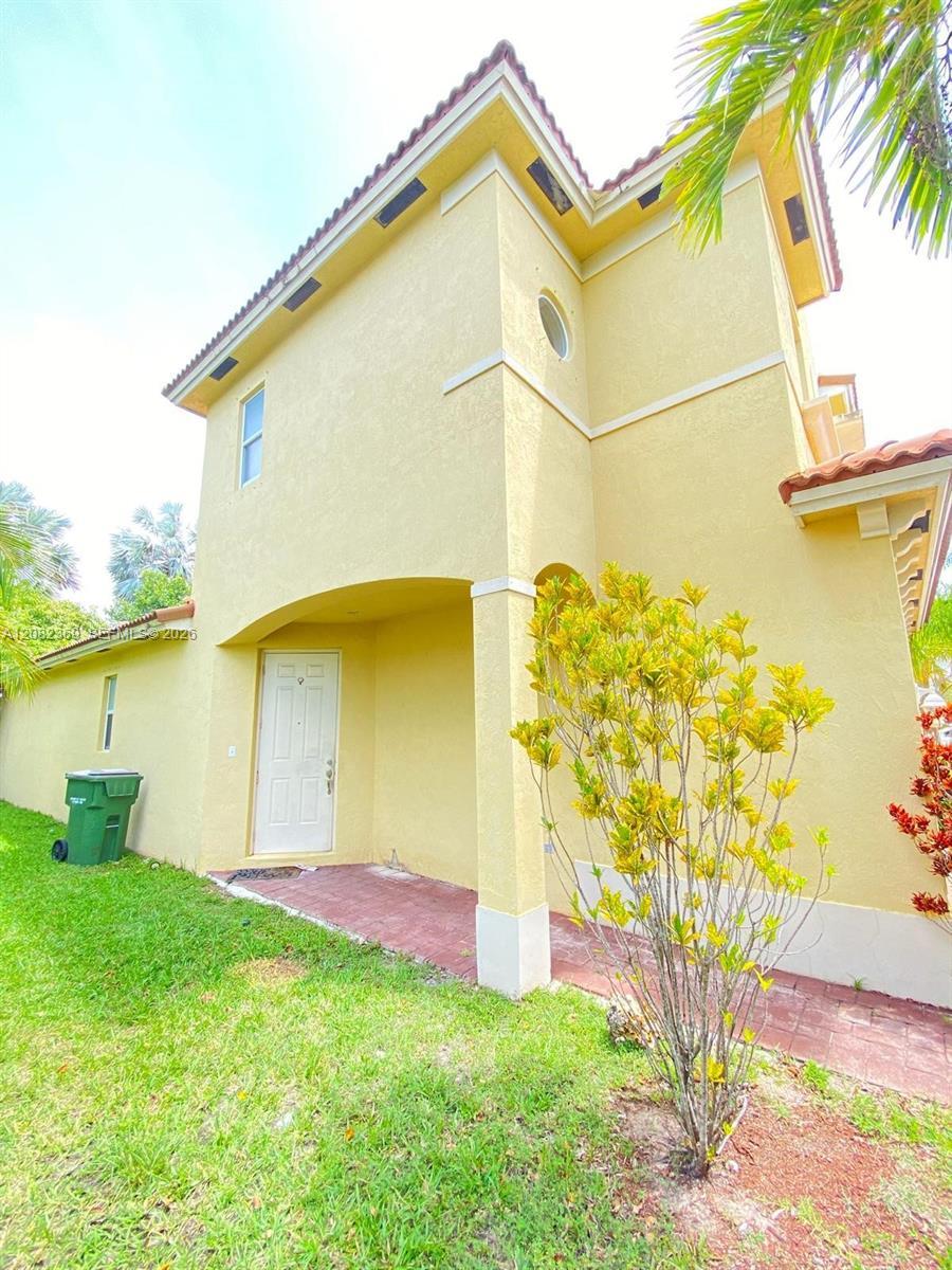 2302 NE 37th Ter # 2302, Homestead FL 33033 photo 2