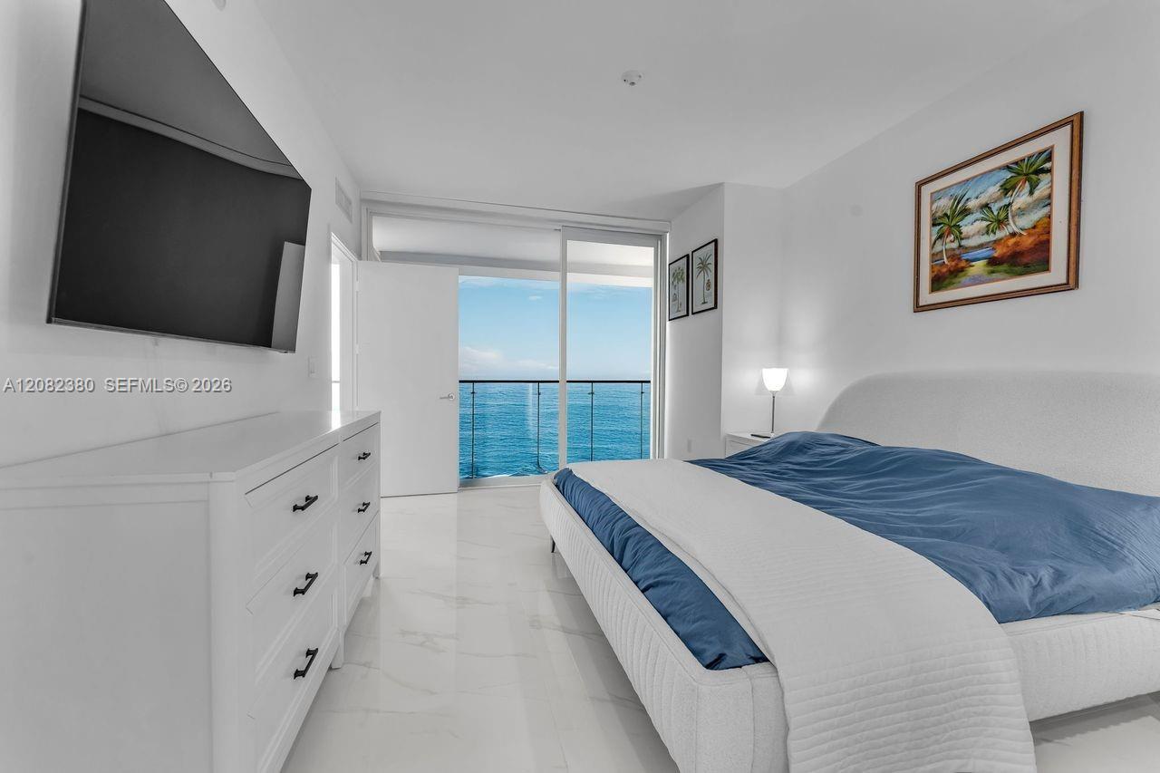 700 NE 24th St # 1405, Miami FL 33137 photo 3