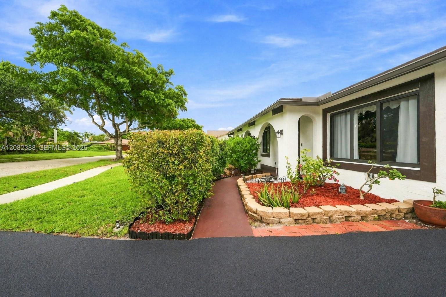 8656 SW 50th St, Cooper City FL 33328 photo 5
