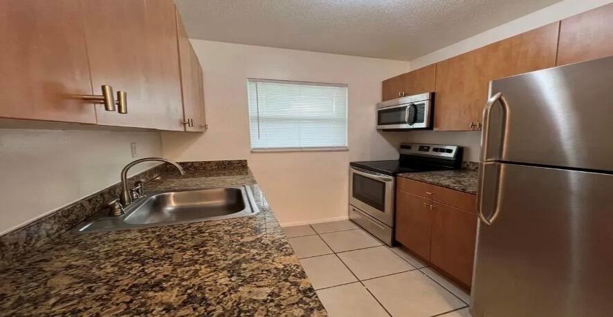 701 SE 15TH Street # 8, Fort Lauderdale FL 33316 photo 3