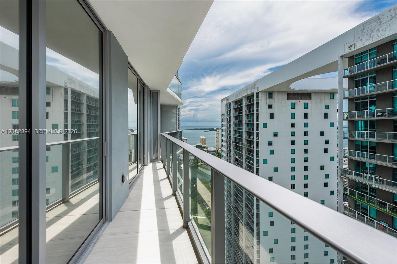 77 SE 5th  Street # 3908, Miami FL 33131 photo 2