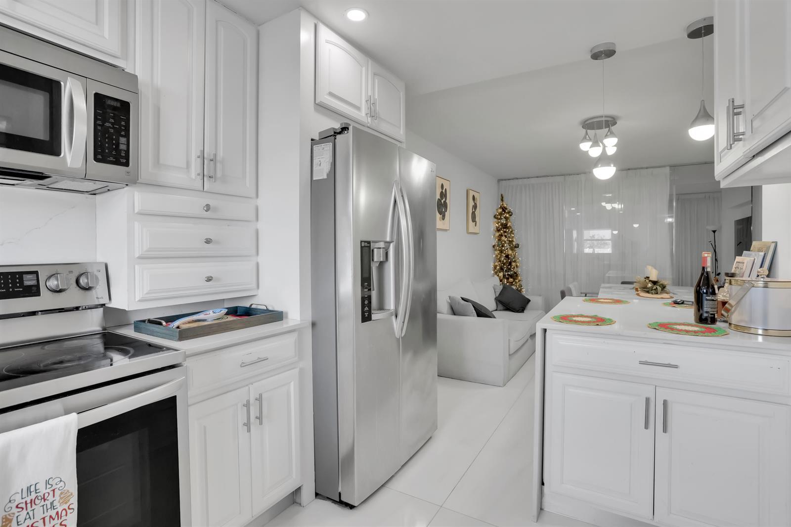 700 SE 6th Avenue # 107, Deerfield Beach FL 33441