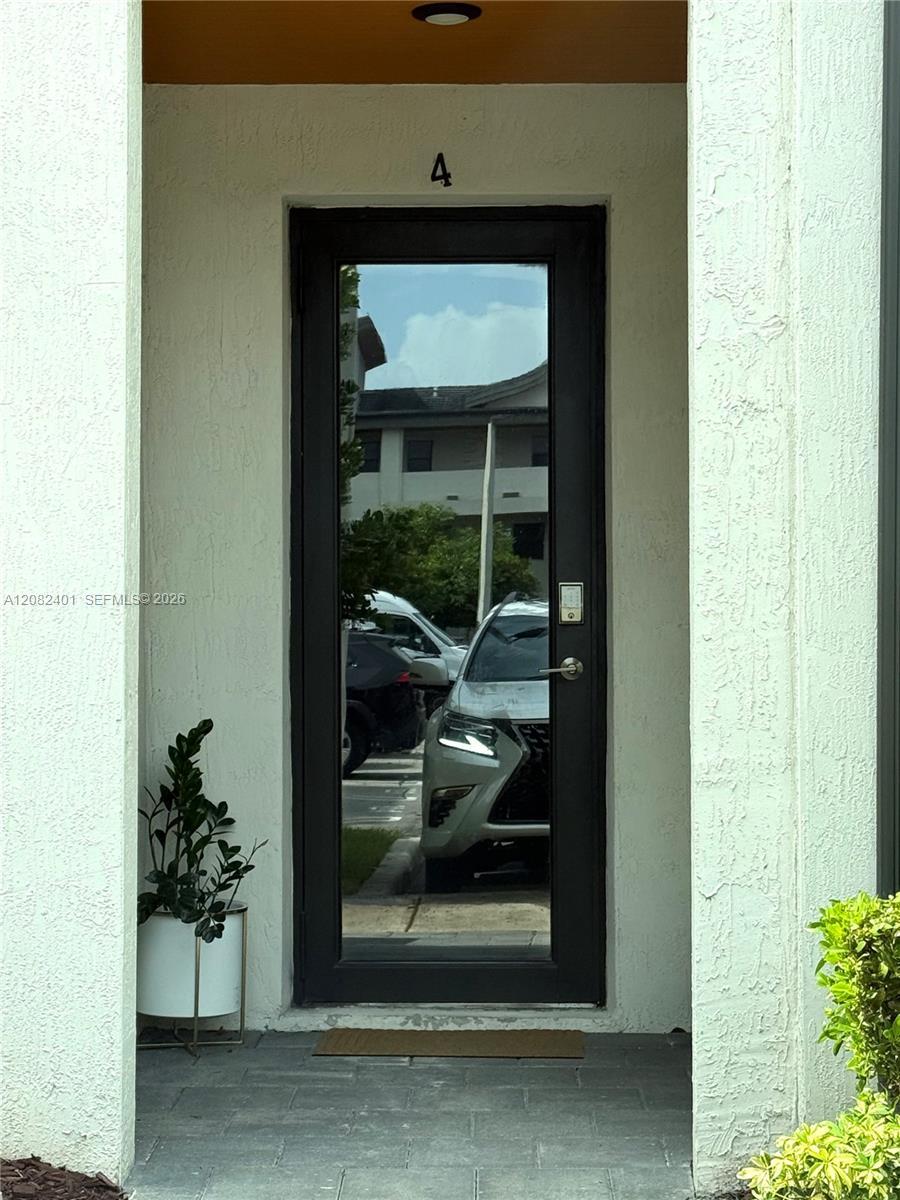10407 NW 82nd St # 4, Doral FL 33178 photo 2