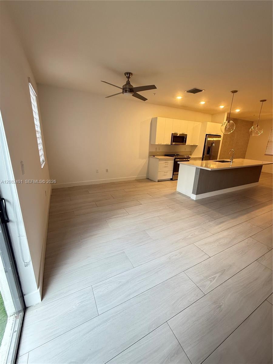 10407 NW 82nd St # 4, Doral FL 33178 photo 4
