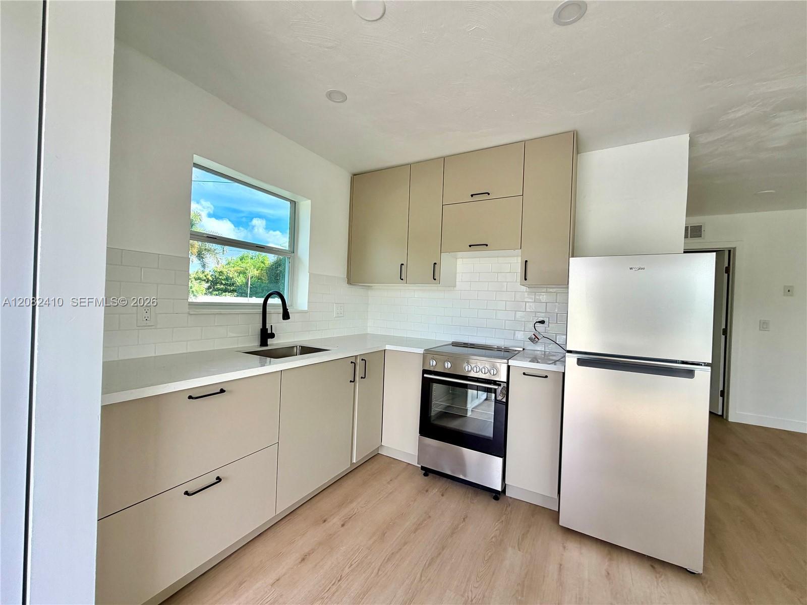 101 SW 4th Ave # 0, Hallandale Beach FL 33009 photo 3