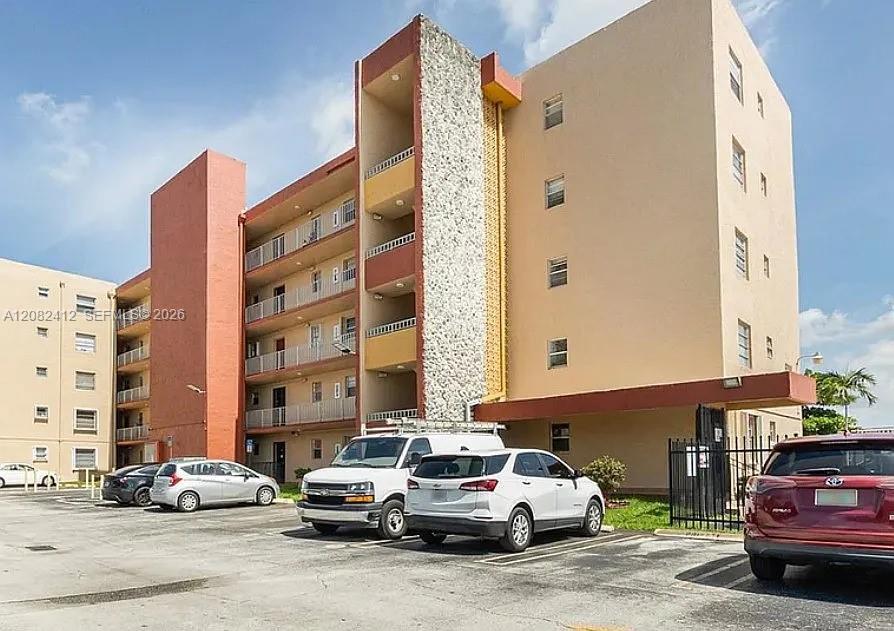 6090 W Flagler St # 307, Miami FL 33144 photo 2