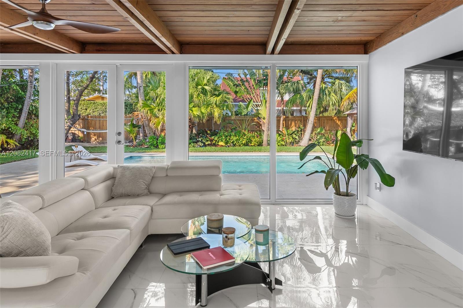 1025 Washington St, Hollywood FL 33019 photo 5