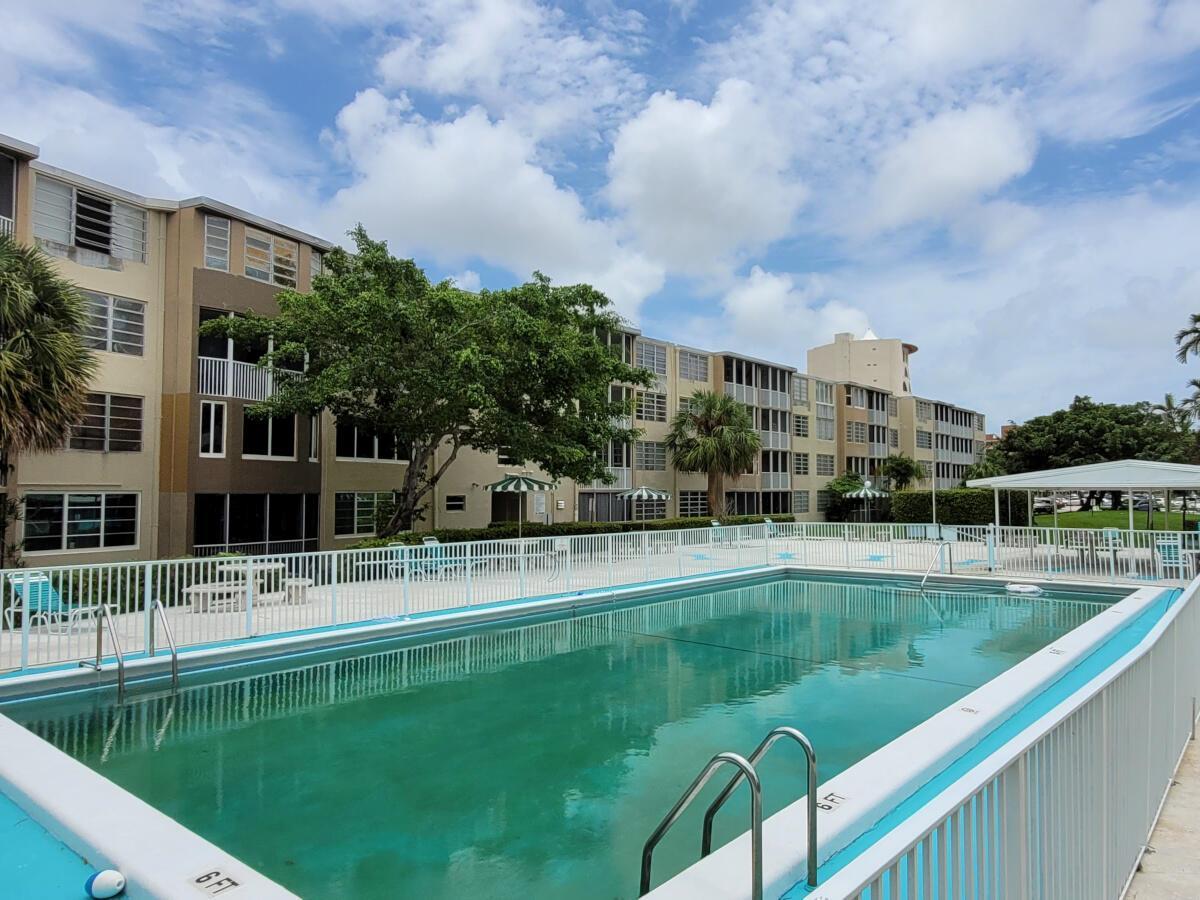 1660 NE 191ST Street # 1, Miami FL 33179 photo 2