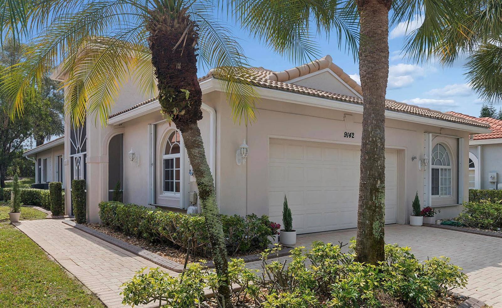 9142 BAY POINT Circle, West Palm Beach FL 33411 photo 2