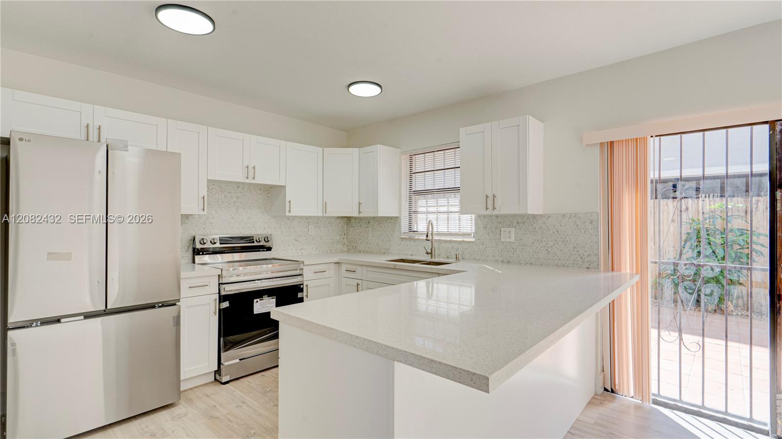 710 SW 114th Ave # C3, Sweetwater FL 33174 photo 2