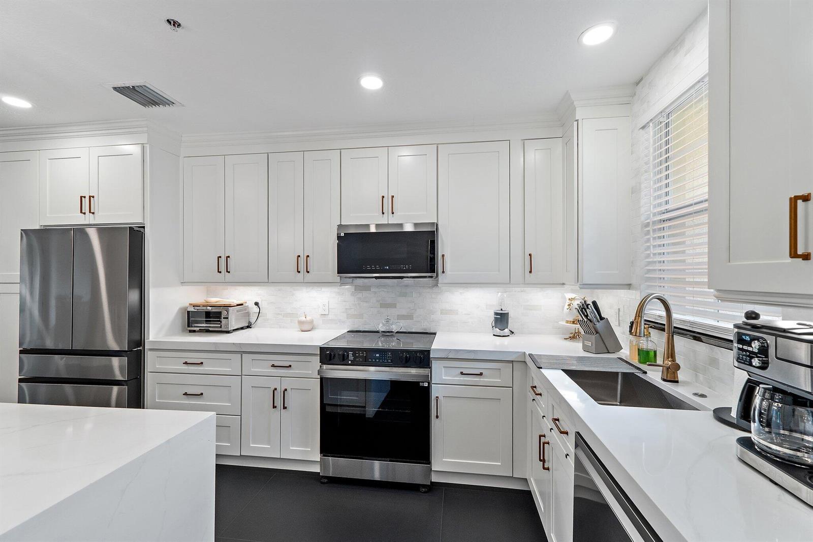 11774 Valencia Gardens Avenue, Palm Beach Gardens FL 33410 photo 4
