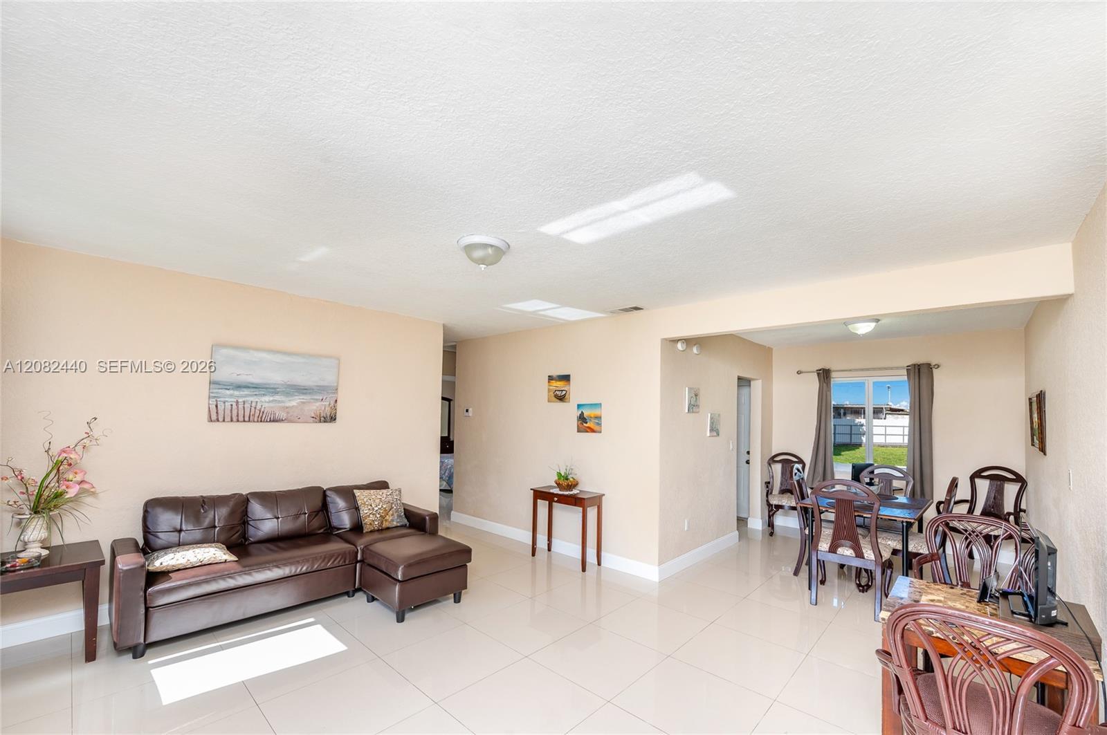 1020 SW 73rd Pl, Miami FL 33144 photo 2
