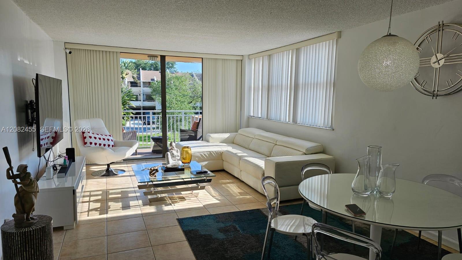 2450 NE 135th St # 102, North Miami FL 33181 photo 4