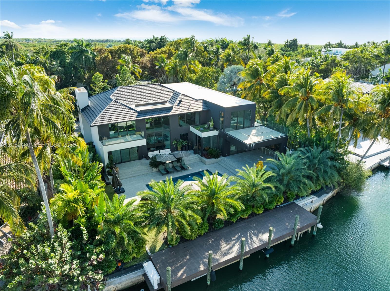 131 Cape Florida Dr, Key Biscayne FL 33149 photo 2