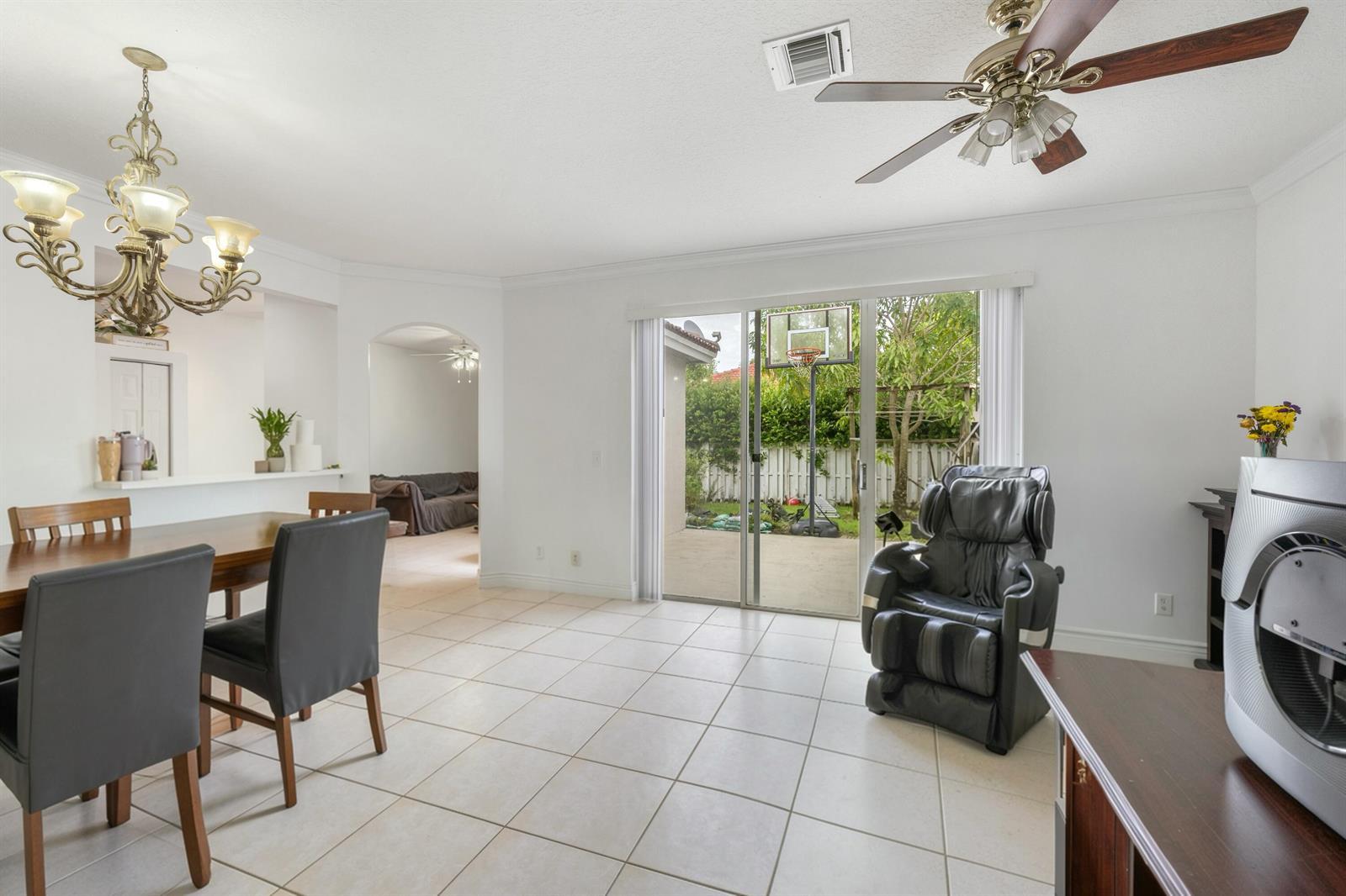 831 NW 130TH Avenue, Pembroke Pines FL 33028 photo 5