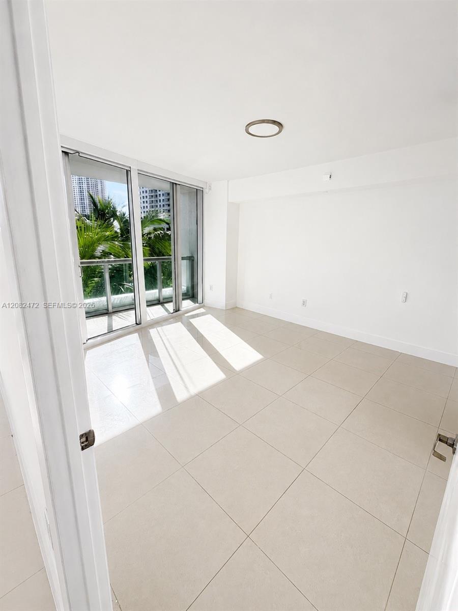 465 Brickell Ave # 417, Miami FL 33131 photo 4