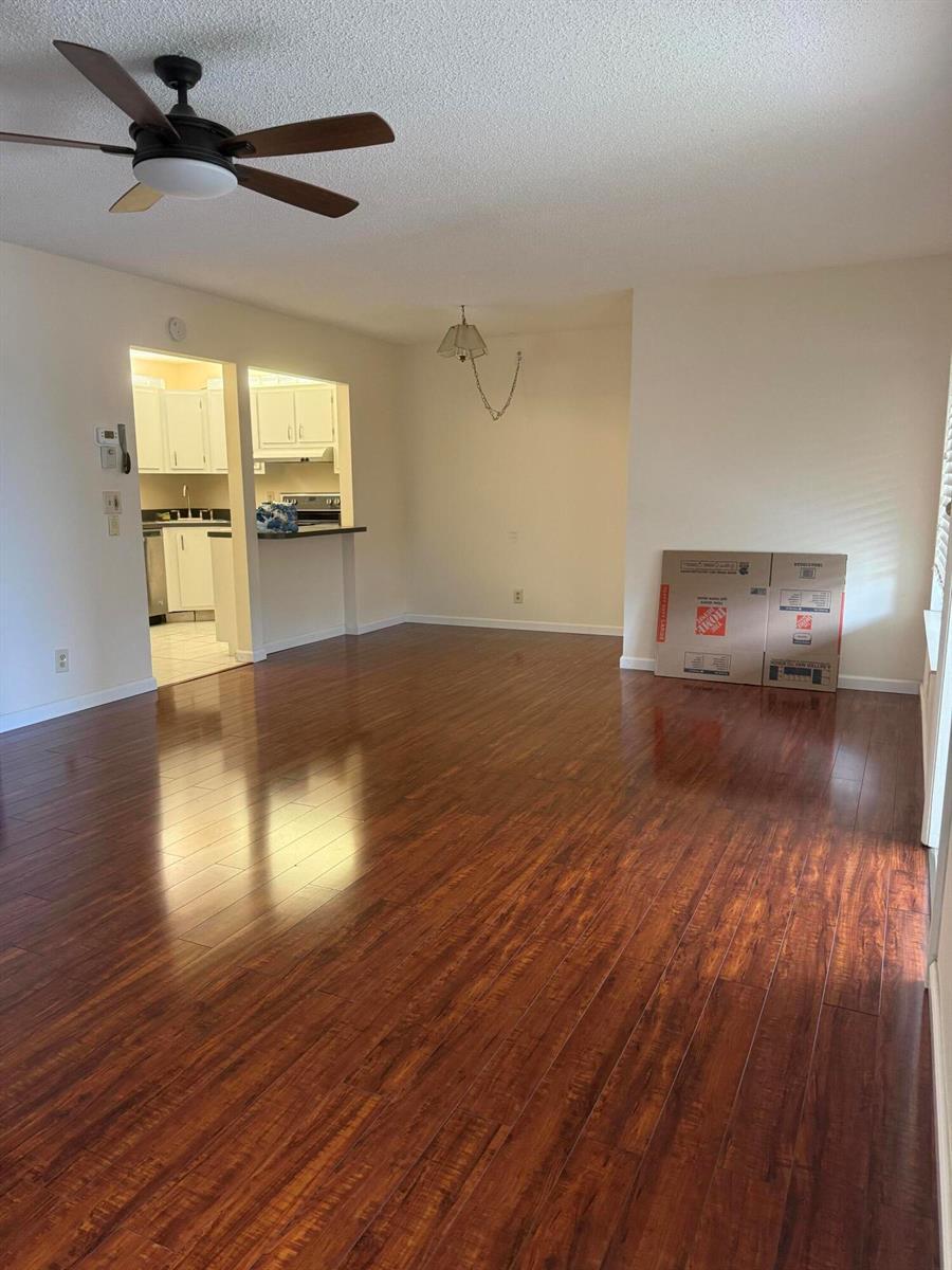 102 LAKE PINE Circle # 2, FL 33463 photo 2