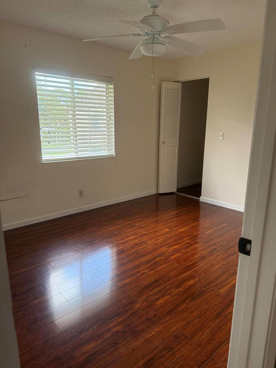 102 LAKE PINE Circle # 2, FL 33463 photo 4