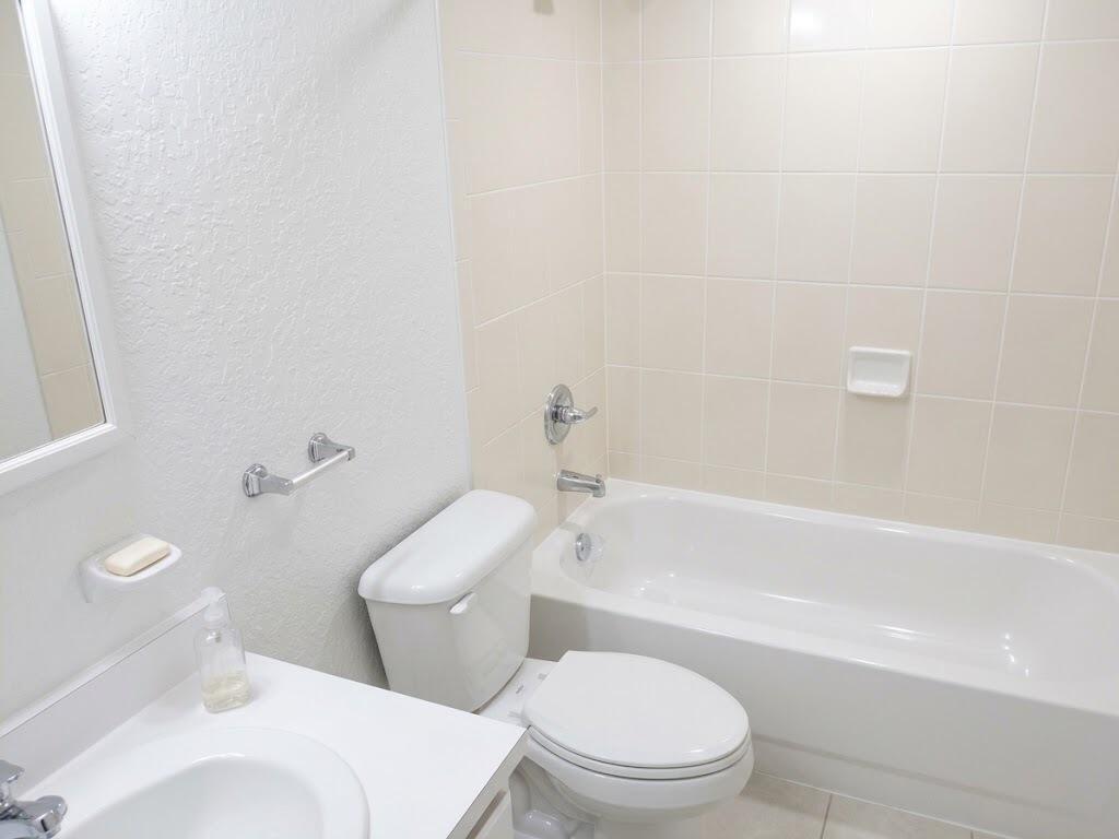 2711 NW 13TH Street, Fort Lauderdale FL 33311 photo 2