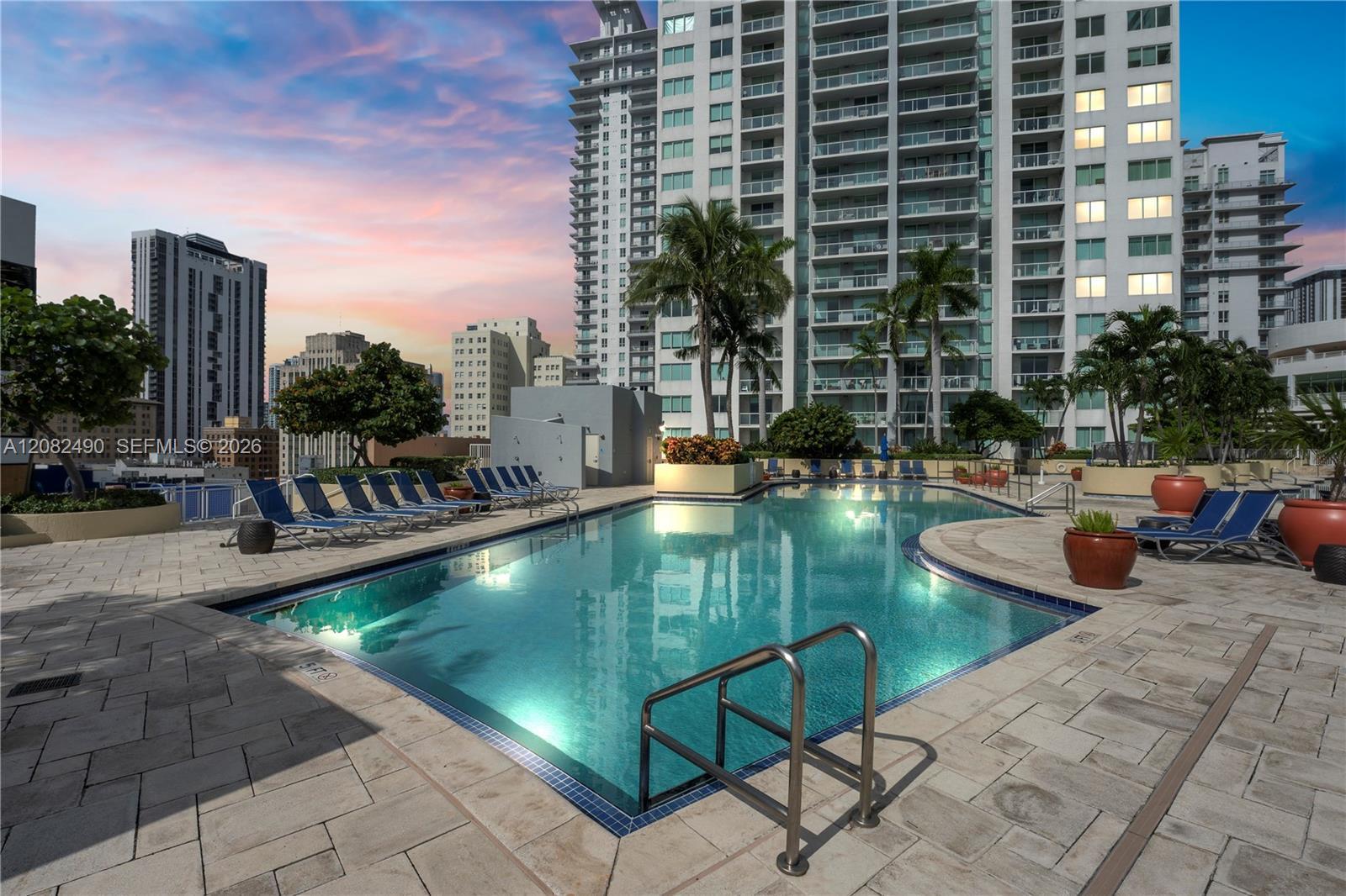 253 NE 2nd St # 314, Miami FL 33132 photo 2