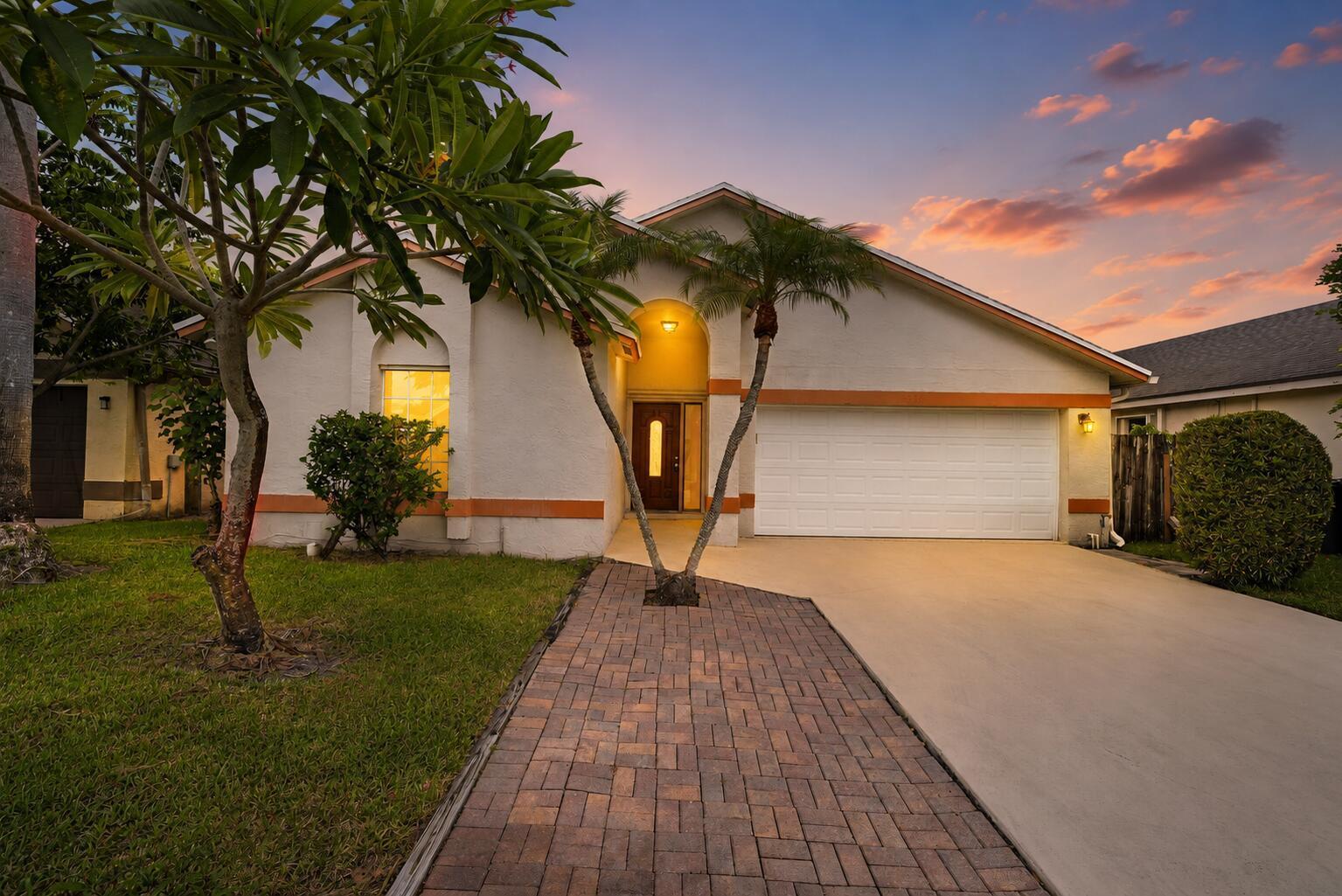1296 Waterway Cove Drive, Wellington FL 33414 photo 2