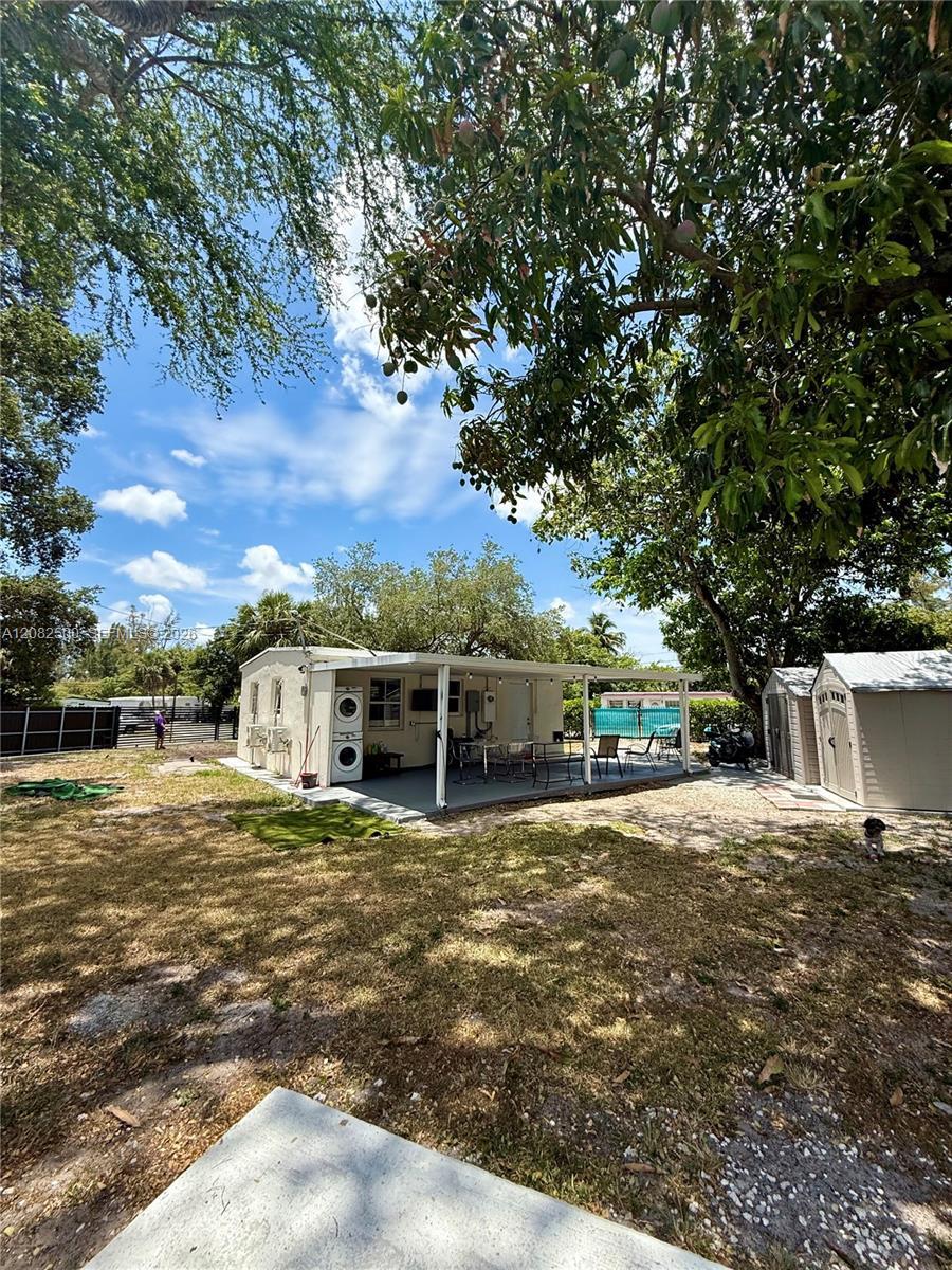 12801 Westview Dr, Miami FL 33167 photo 2