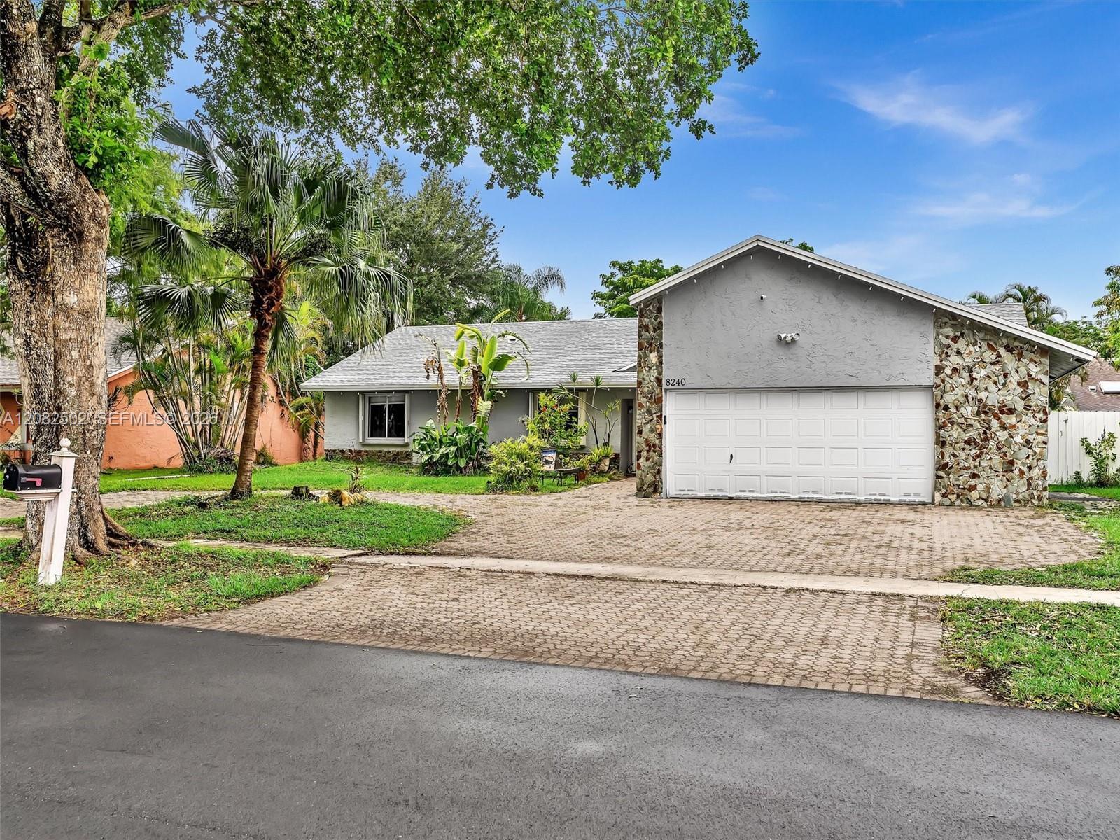 Lauderhill, FL