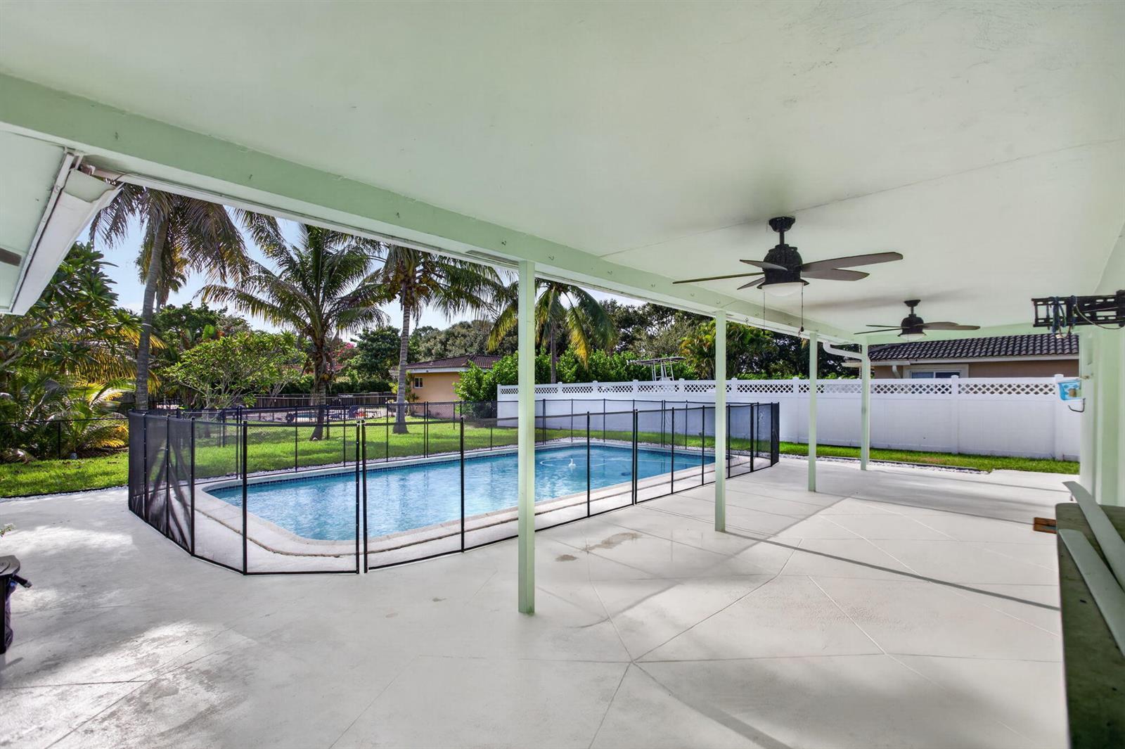 3731 NW 99th Avenue, Coral Springs FL 33065 photo 3