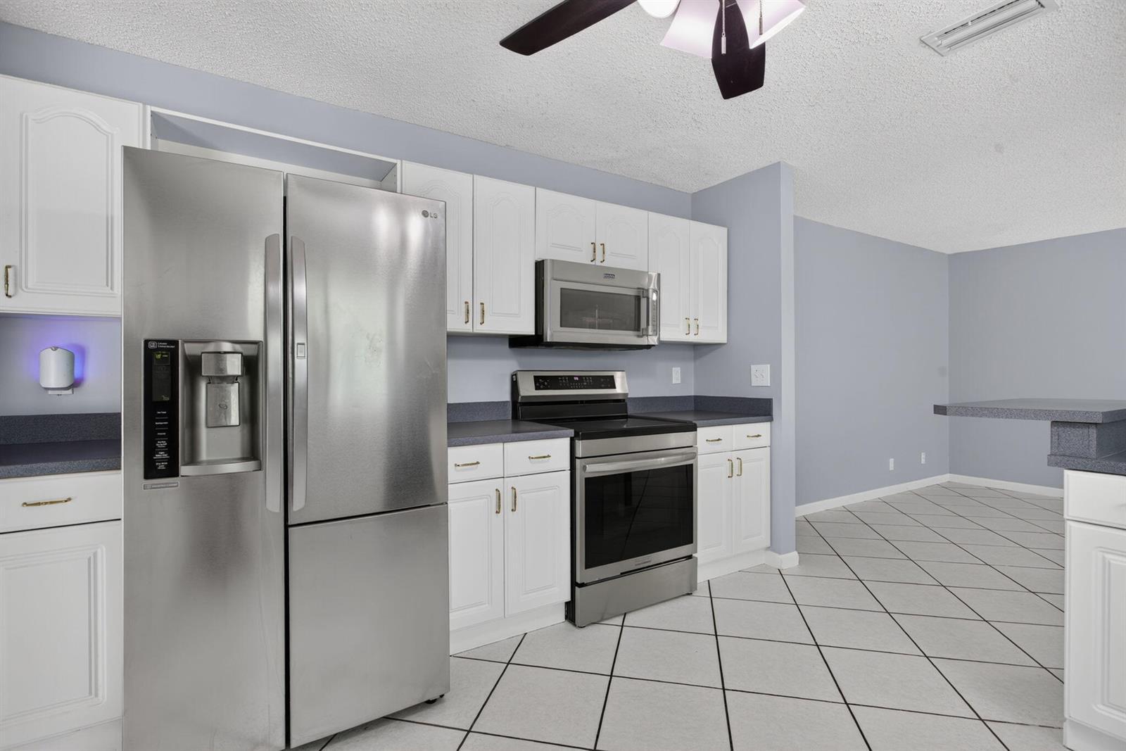 3731 NW 99th Avenue, Coral Springs FL 33065 photo 4