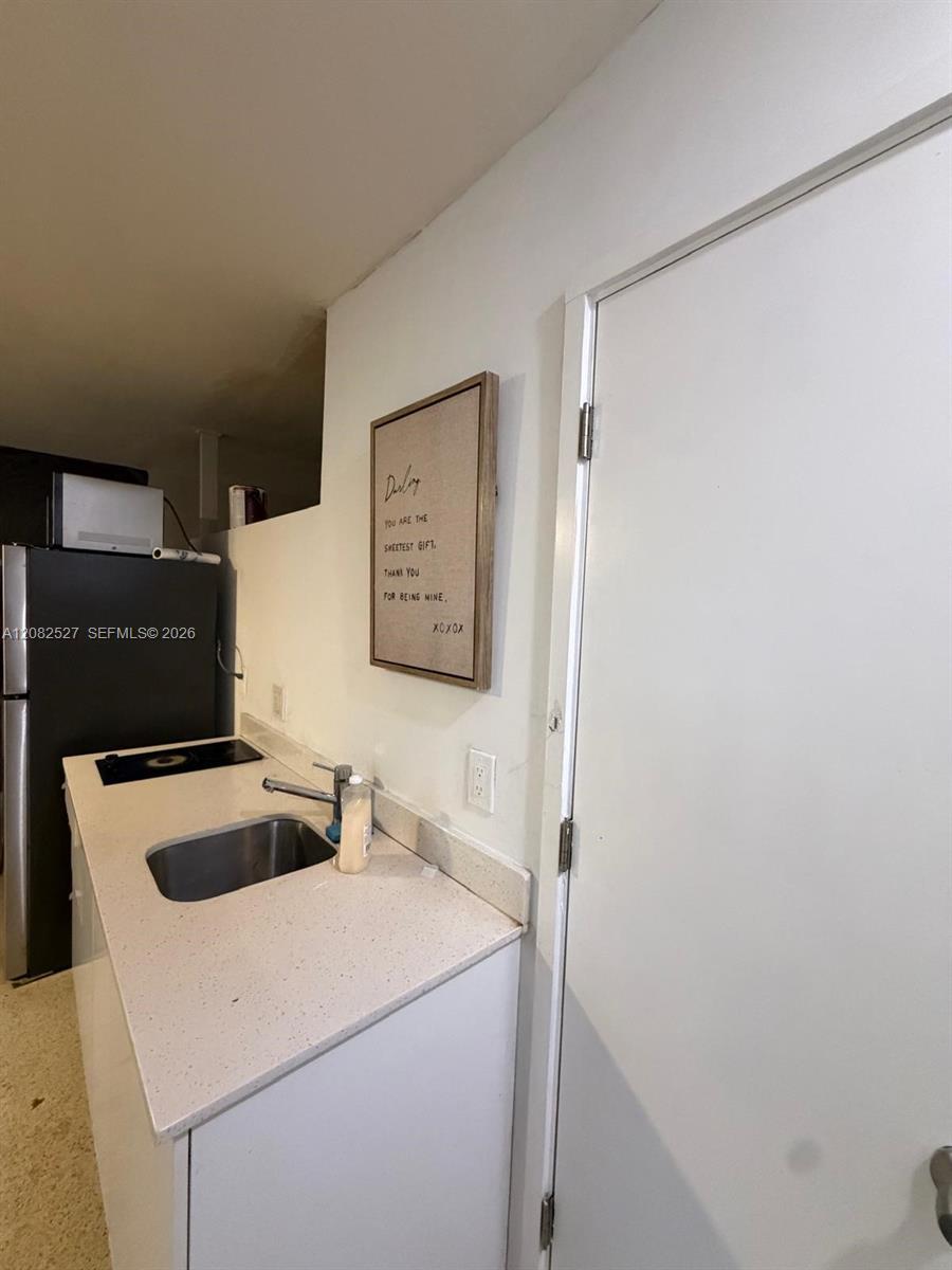 1100 NE 18th Ct # 8, Fort Lauderdale FL 33305 photo 3