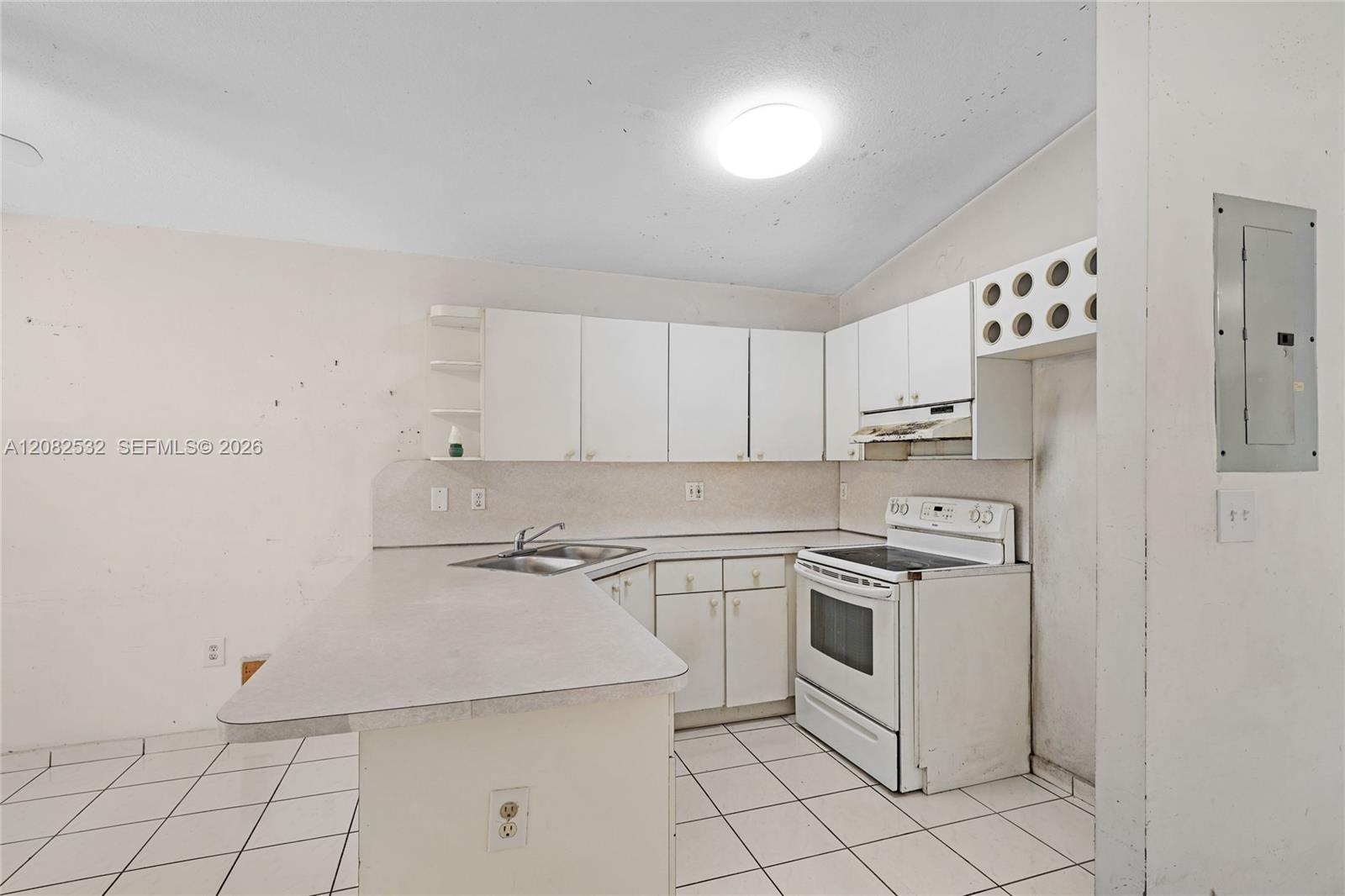 7627 W 34th Ct, Hialeah FL 33018 photo 5