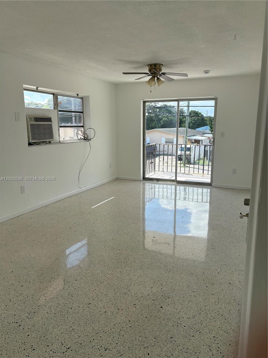 1125 SE 9th Ave # 4, Hialeah FL 33010 photo 4