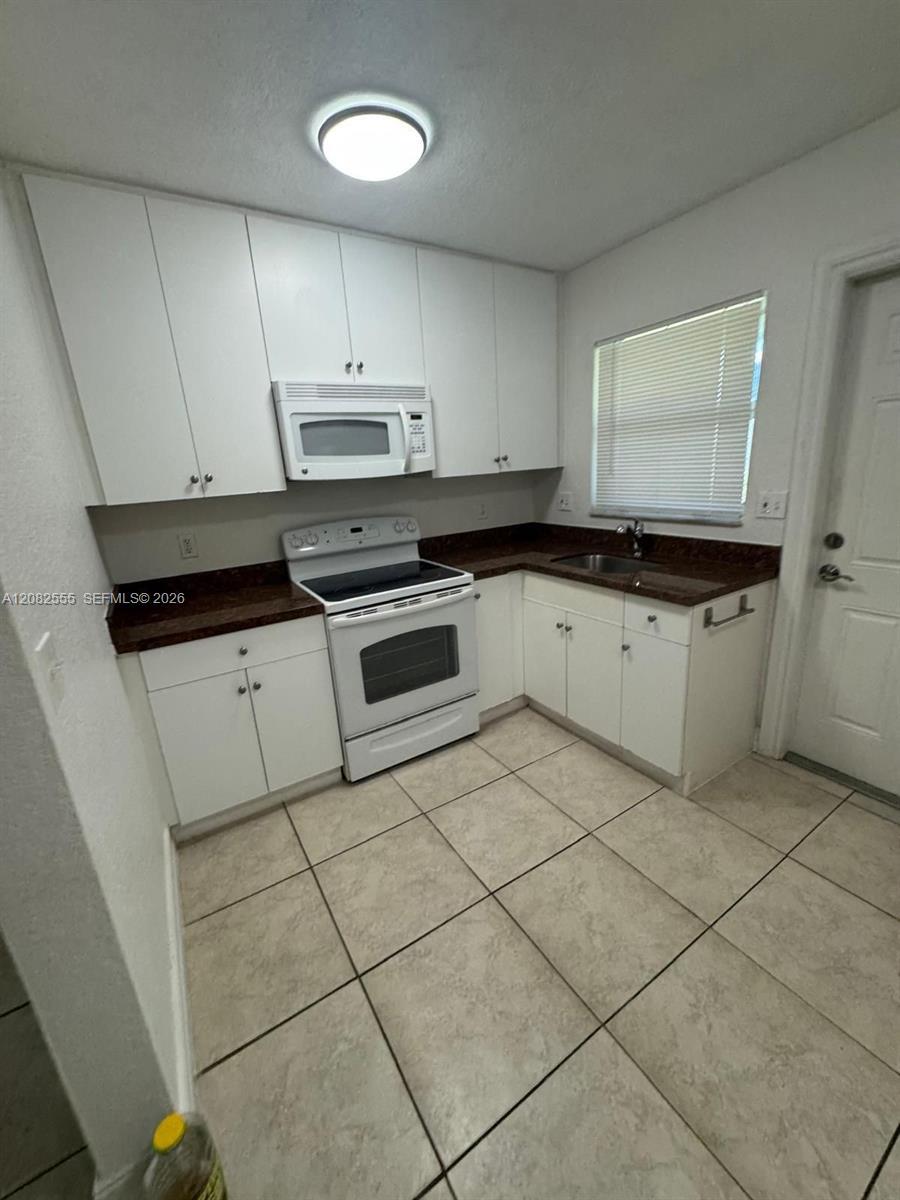 3260 NE 19th Ave # 15, Oakland Park FL 33306 photo 3