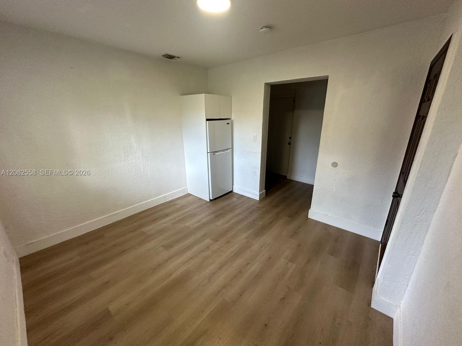 785 NW 96th St # 2, Miami FL 33150 photo 3