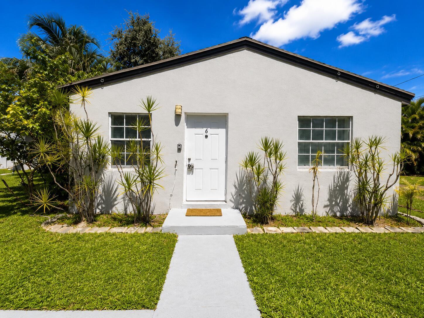 32 Lake Osborne Drive # 6, FL 33461