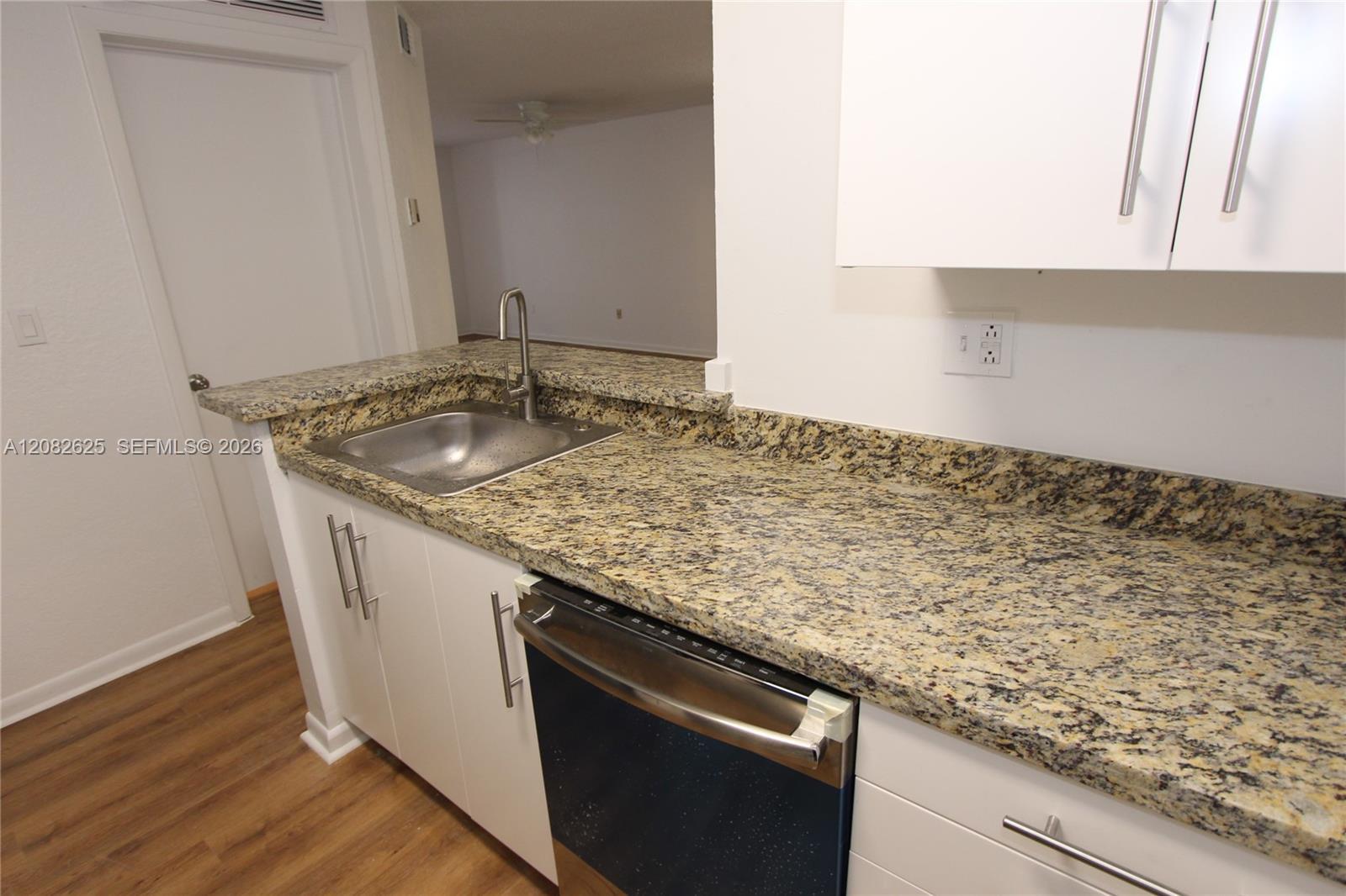2881 N Oakland Forest Dr # 206, Oakland Park FL 33309 photo 5