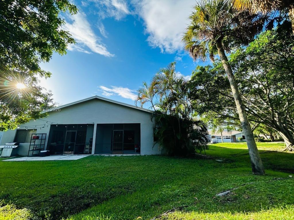 611 Racquet Club Rd # 1, Weston FL 33326 photo 4