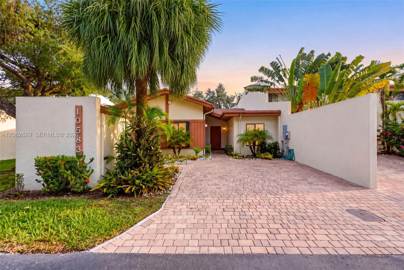 10583 SW 77th Ter, Miami FL 33173