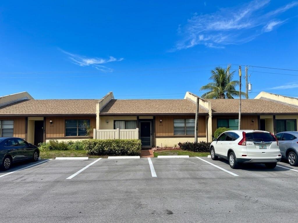 535 BANKS Road # 521, Margate FL 33063